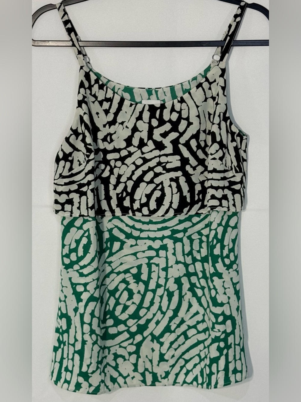 Cabi Layered Abstract Print Sleeveless Blouse XS Green Black - Picture 2 of 7